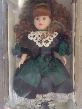 NIB. Victorian Collection By Brass-Key Limited Edition Porcelain Doll/Display